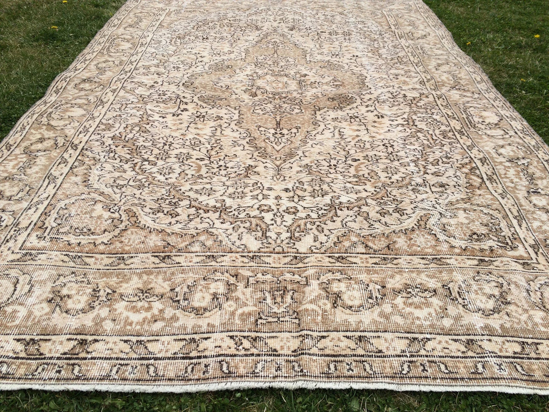 Beige Turkish Runner Rug 6' 4" x 9' 6" Hand-Knotted | No. WR78936
