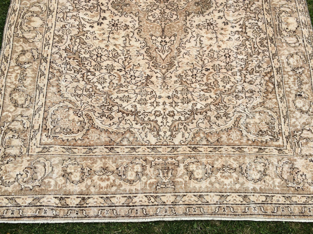 Beige Turkish Runner Rug 6' 4" x 9' 6" Hand-Knotted | No. WR78936