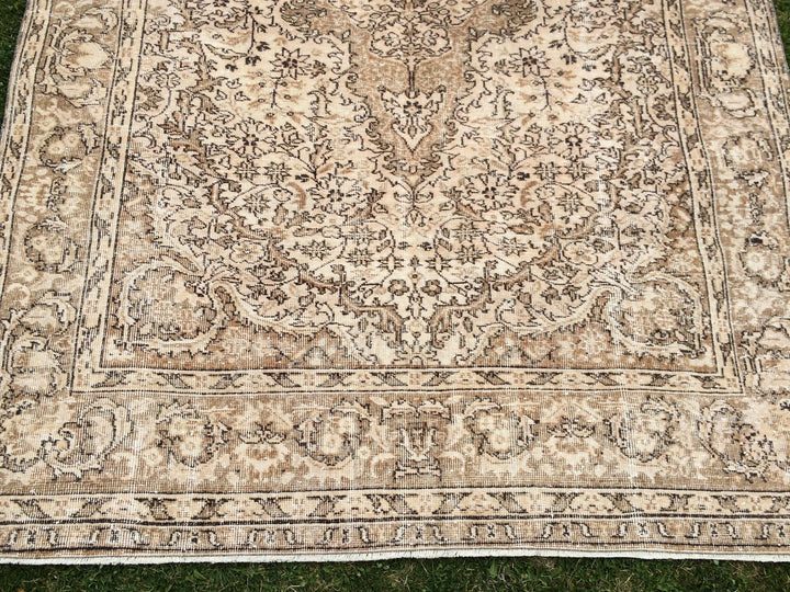 Beige Turkish Runner Rug 6' 4" x 9' 6" Hand-Knotted | No. WR78936