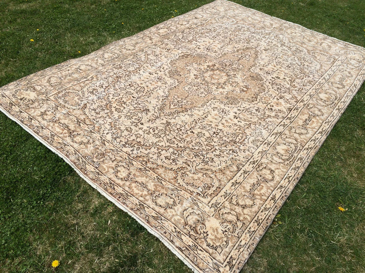 Beige Turkish Runner Rug 6' 4" x 9' 6" Hand-Knotted | No. WR78936