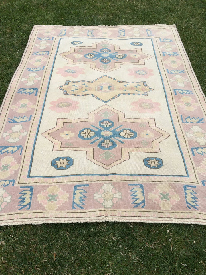 Beige Turkish Runner Rug 5' 2" x 7' 4" Hand-Knotted | No. WR80093