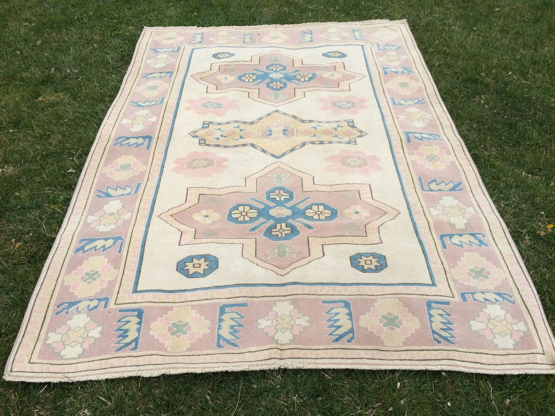 Beige Turkish Runner Rug 5' 2" x 7' 4" Hand-Knotted | No. WR80093