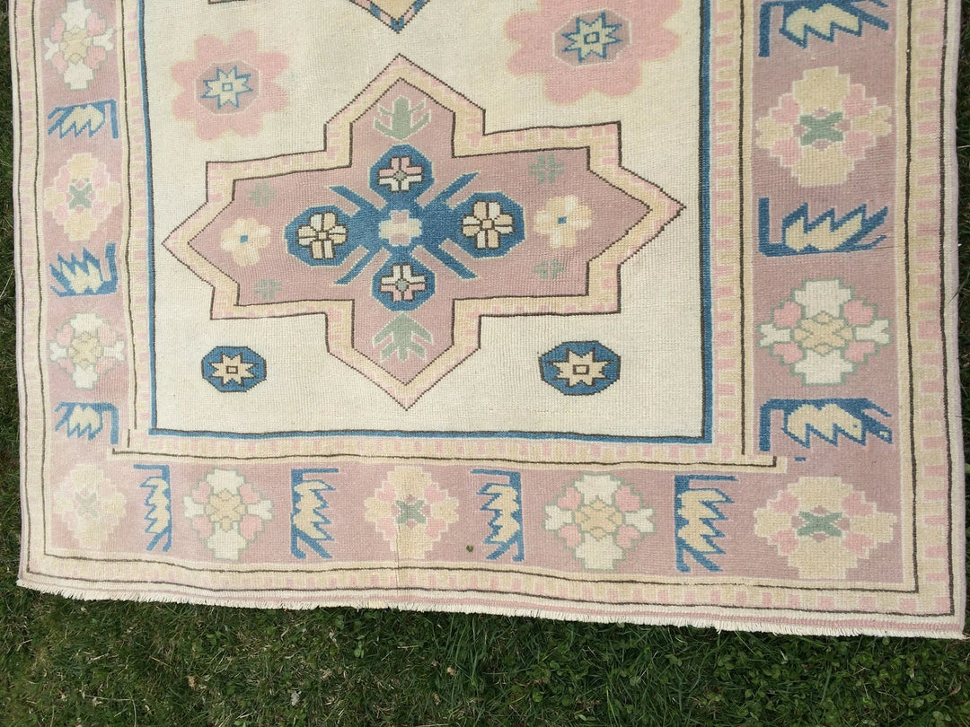 Beige Turkish Runner Rug 5' 2" x 7' 4" Hand-Knotted | No. WR80093