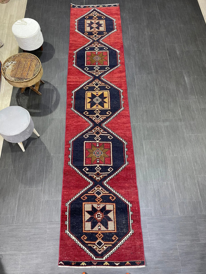 Beige Turkish Runner Rug 2' 8" x 12' 3" Hand-Knotted | No. WR82546