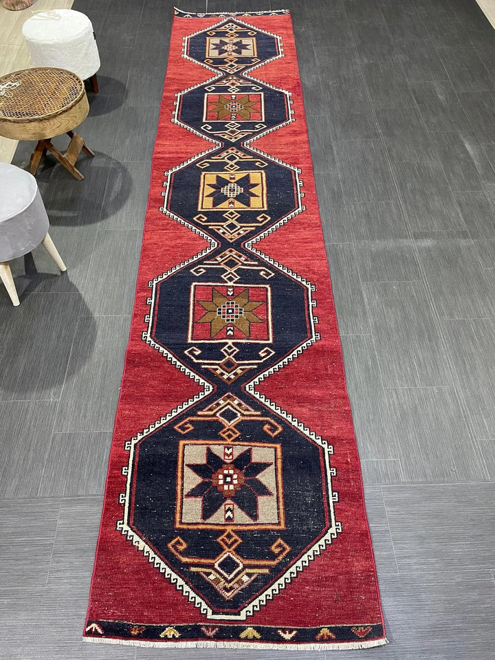 Beige Turkish Runner Rug 2' 8" x 12' 3" Hand-Knotted | No. WR82546