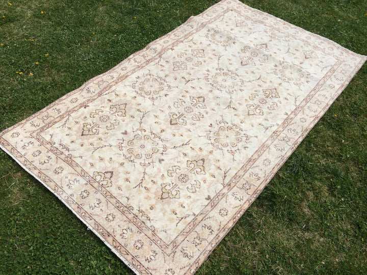 Beige Turkish Runner Rug 4' x 7' Hand-Knotted | No. WR84194