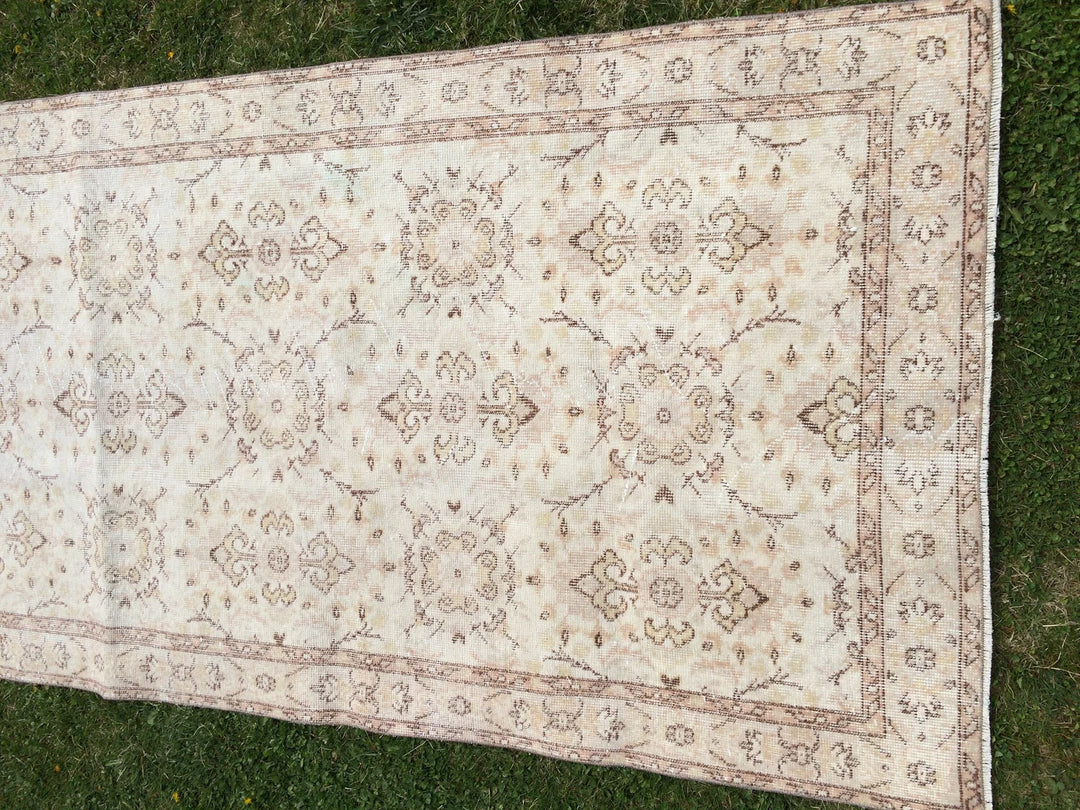 Beige Turkish Runner Rug 4' x 7' Hand-Knotted | No. WR84194