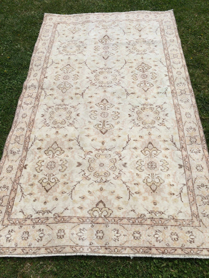Beige Turkish Runner Rug 4' x 7' Hand-Knotted | No. WR84194