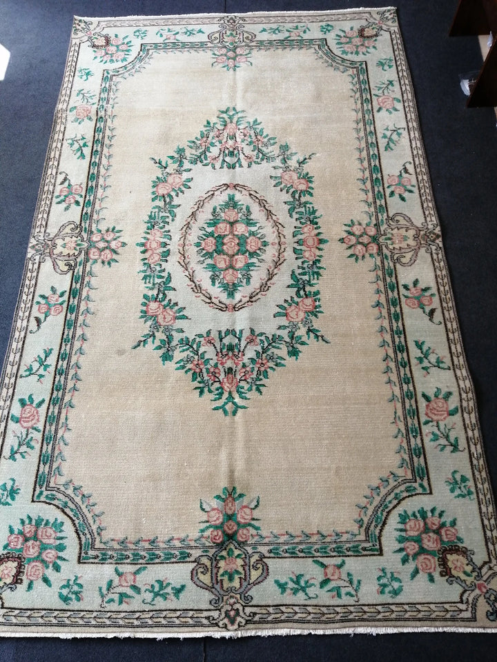 Beige Turkish Runner Rug 6' x 10' Hand-Knotted | No. WR84875