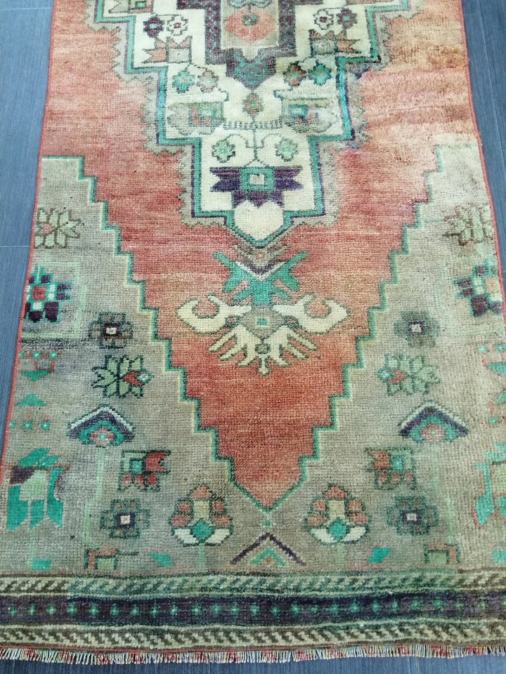 Turkish Runner Rug 2' 5" x 9' 5" Hand-Knotted | No. WR85818