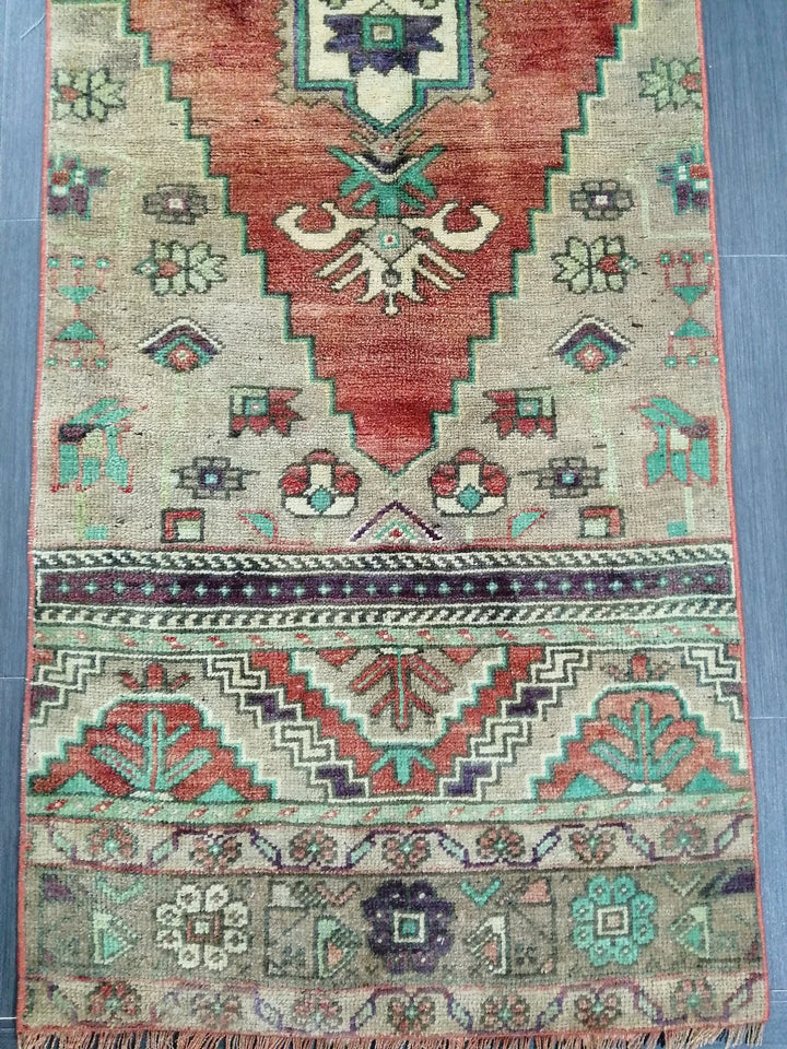 Turkish Runner Rug 2' 5" x 9' 5" Hand-Knotted | No. WR85818