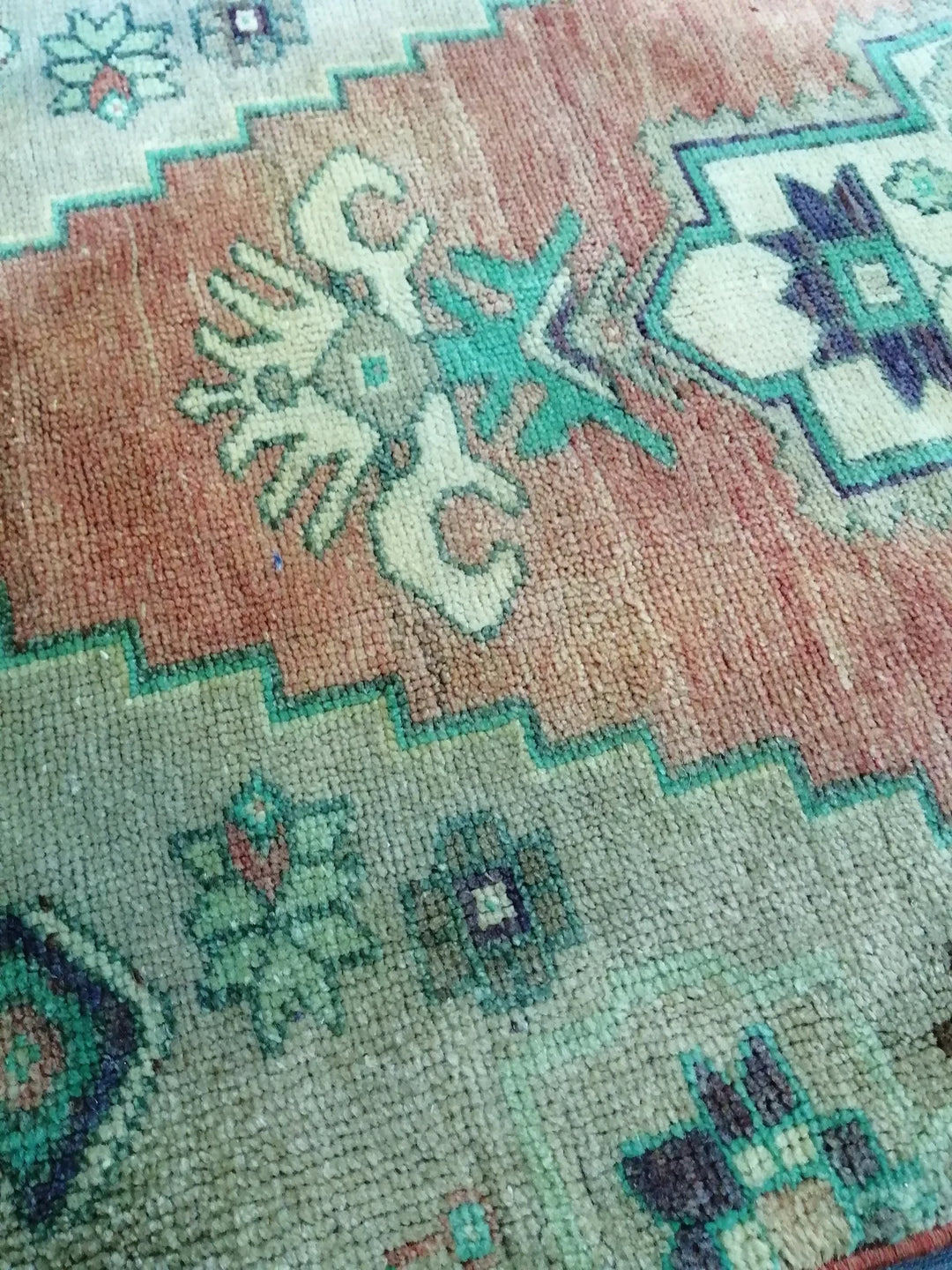 Turkish Runner Rug 2' 5" x 9' 5" Hand-Knotted | No. WR85818