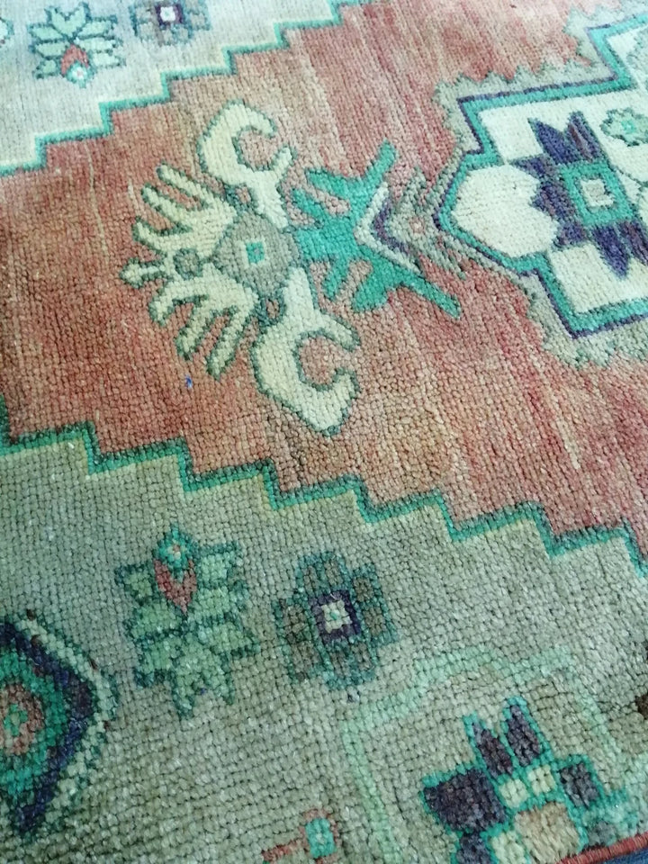 Turkish Runner Rug 2' 5" x 9' 5" Hand-Knotted | No. WR85818