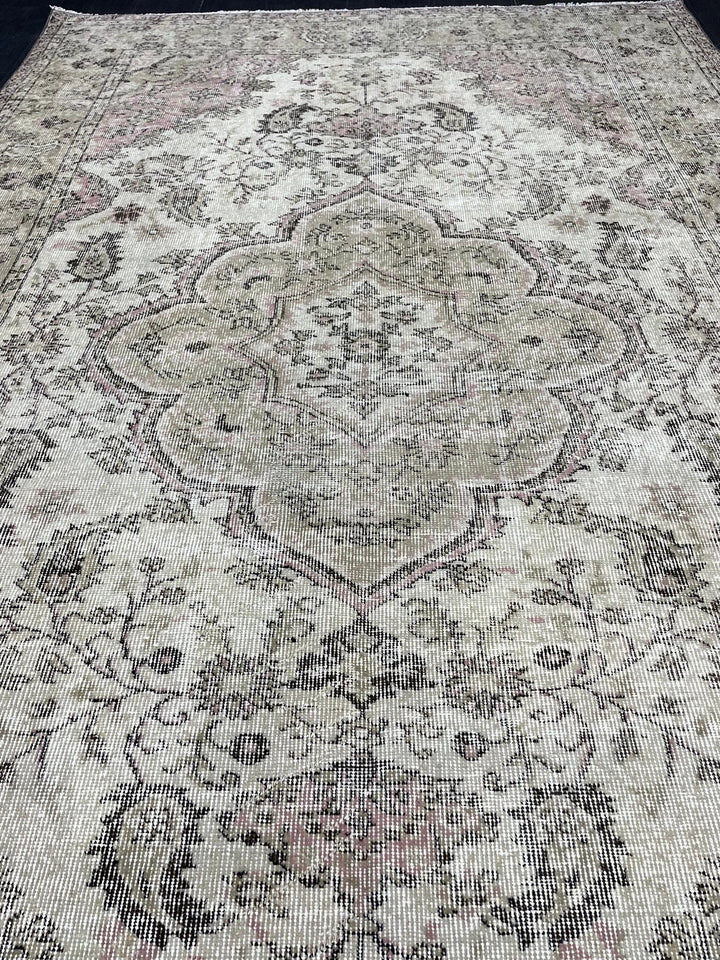 Beige Turkish Runner Rug 6' 3" x 9' 9" Hand-Knotted | No. WR85926