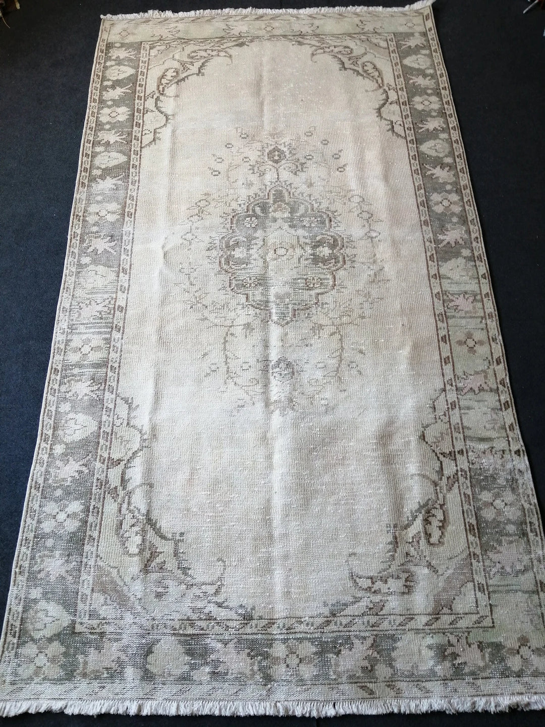 Rust Turkish Runner Rug 5' x 9' 2" Hand-Knotted | No. WR86266