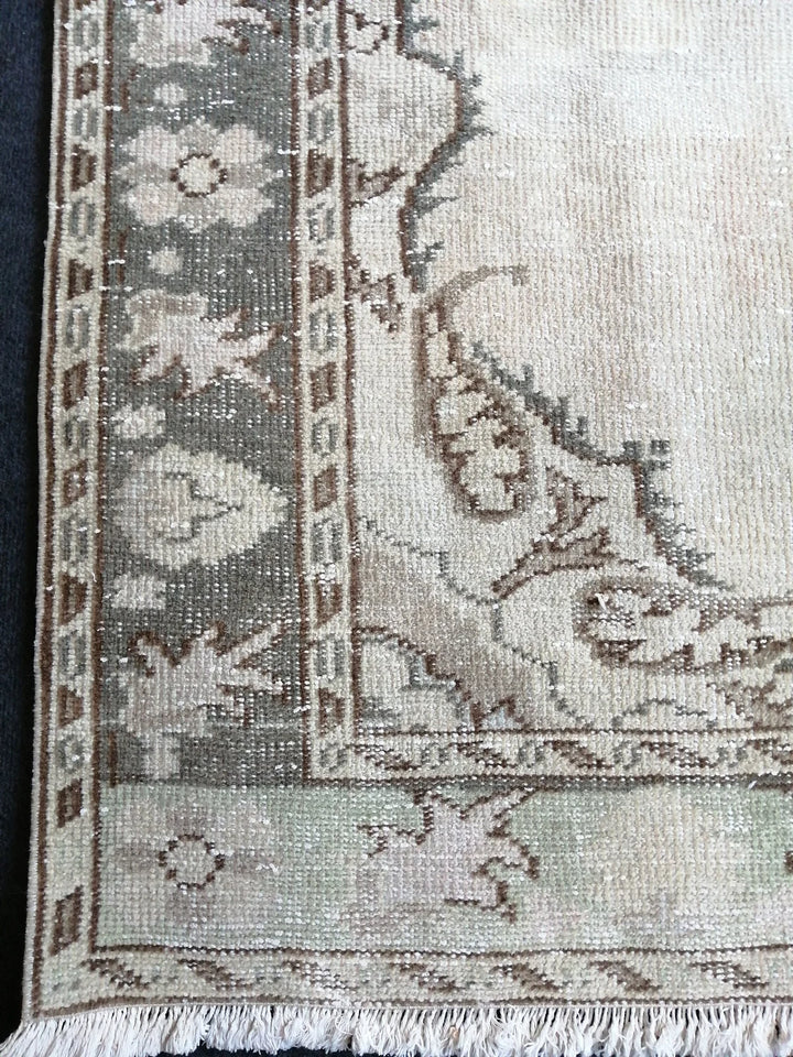 Rust Turkish Runner Rug 5' x 9' 2" Hand-Knotted | No. WR86266