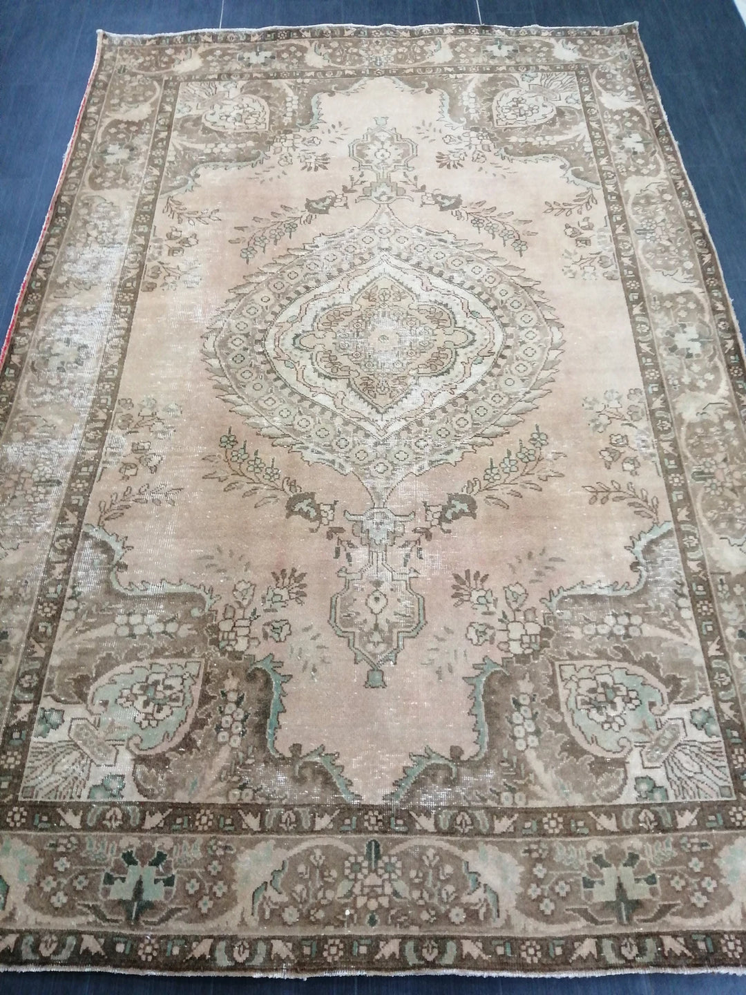 Beige Turkish Vintage Rug 6' 6" x 9' 7" Hand-Knotted | No. WR86368