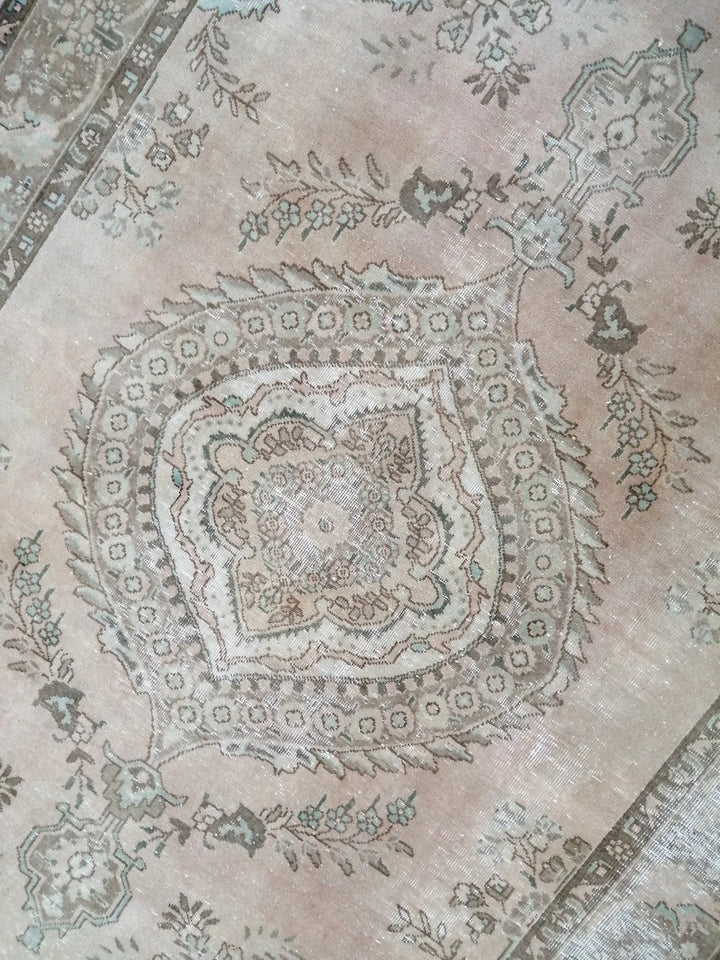 Beige Turkish Vintage Rug 6' 6" x 9' 7" Hand-Knotted | No. WR86368