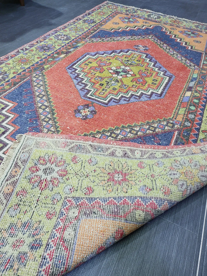 Beige Turkish Runner Rug 5' x 9' 4" Hand-Knotted | No. WR86452