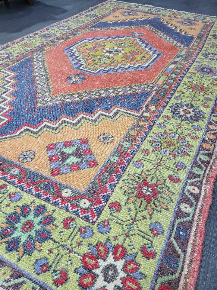 Beige Turkish Runner Rug 5' x 9' 4" Hand-Knotted | No. WR86452