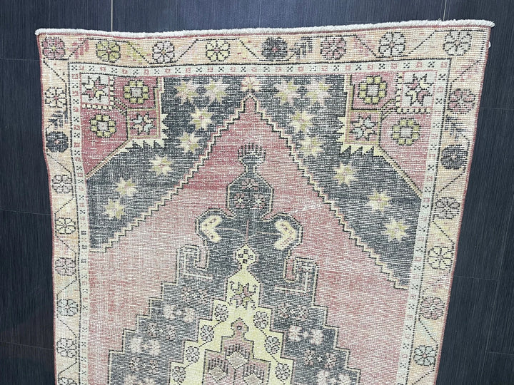Beige Turkish Runner Rug 4' 3" x 8' 1" Hand-Knotted | No. WR88237