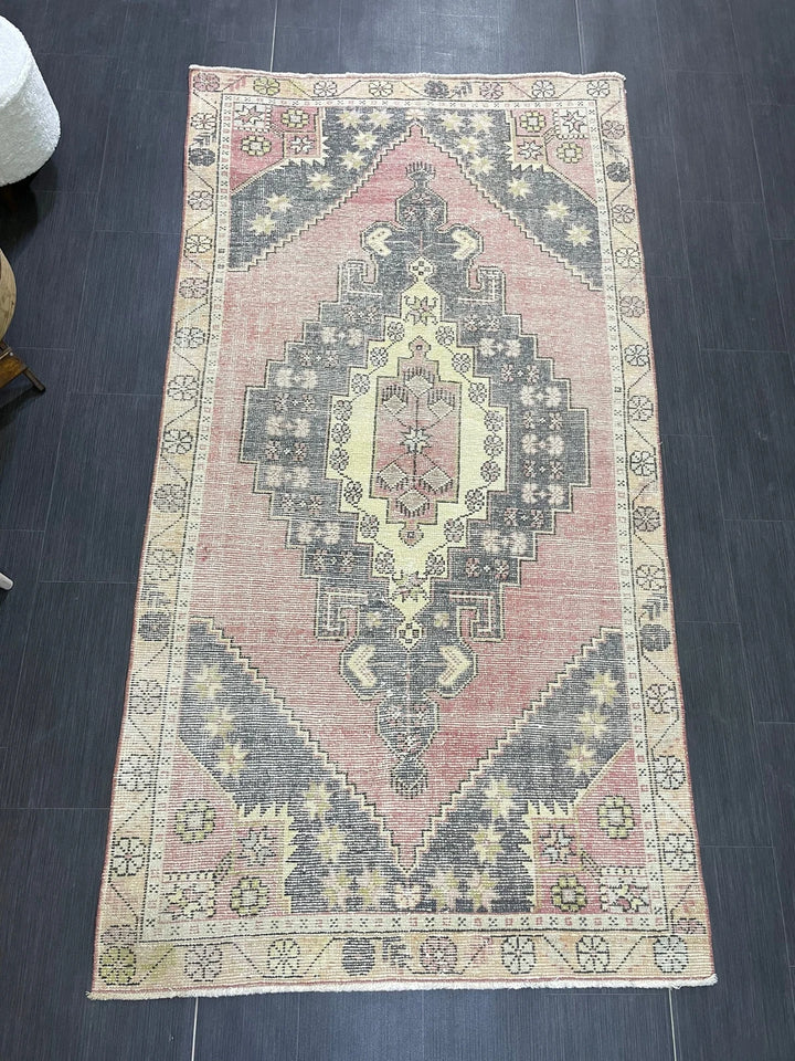 Beige Turkish Runner Rug 4' 3" x 8' 1" Hand-Knotted | No. WR88237