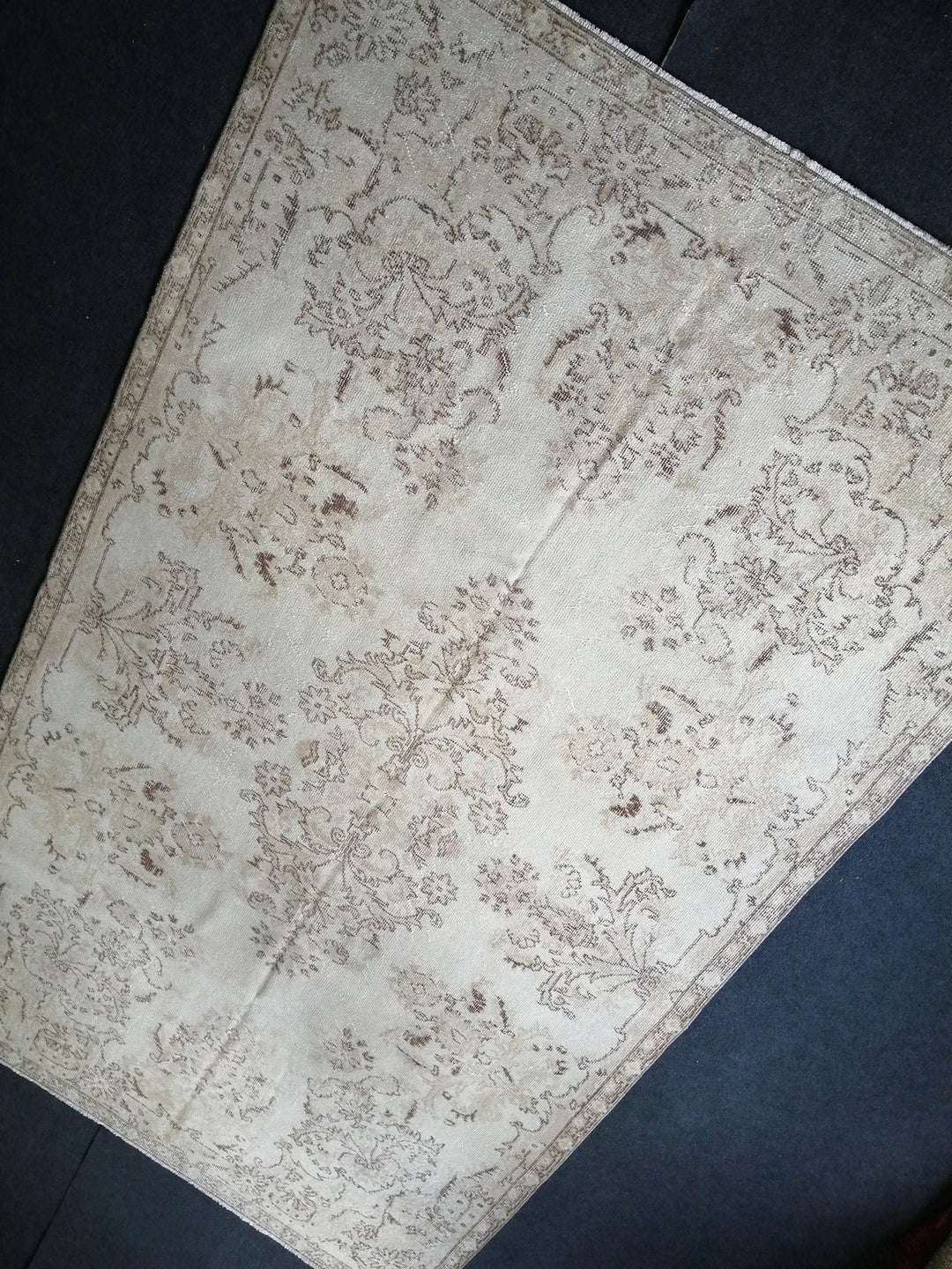 Beige Turkish Runner Rug 5' 5" x 9' Hand-Knotted | No. WR88346