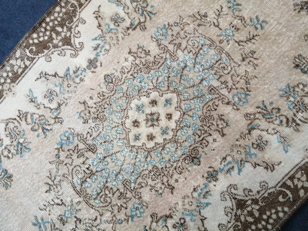 Beige Turkish Runner Rug 4' x 7' Hand-Knotted | No. WR88370