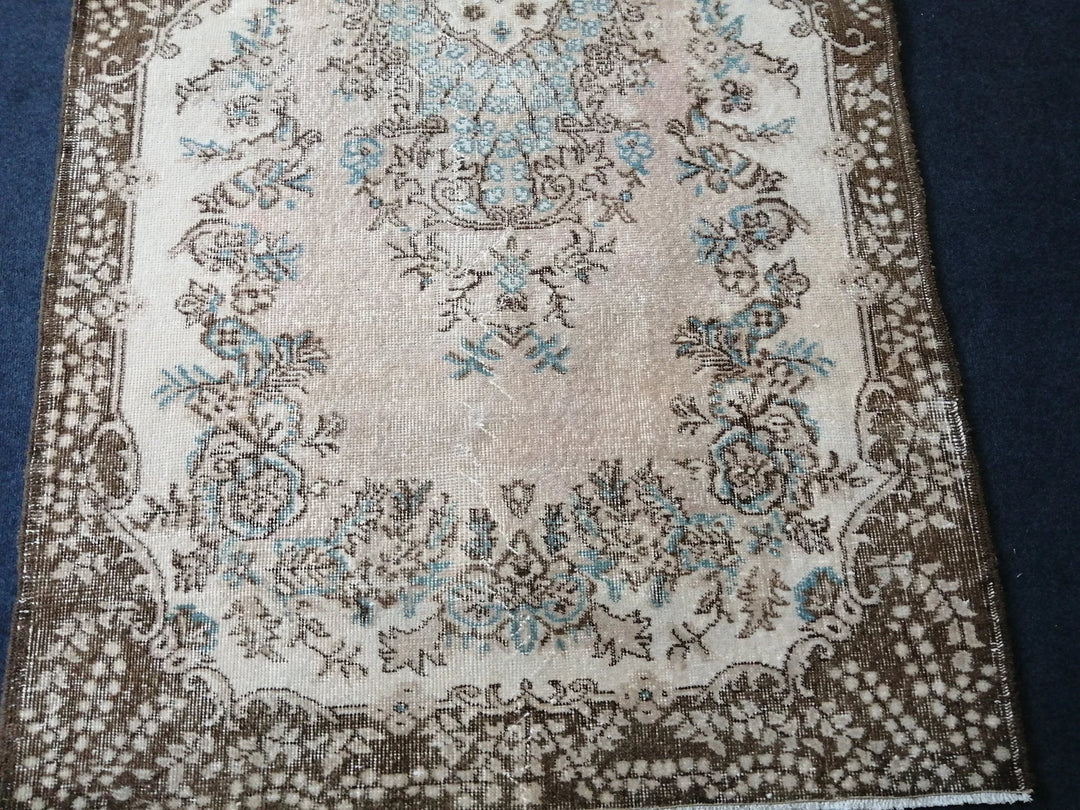 Beige Turkish Runner Rug 4' x 7' Hand-Knotted | No. WR88370
