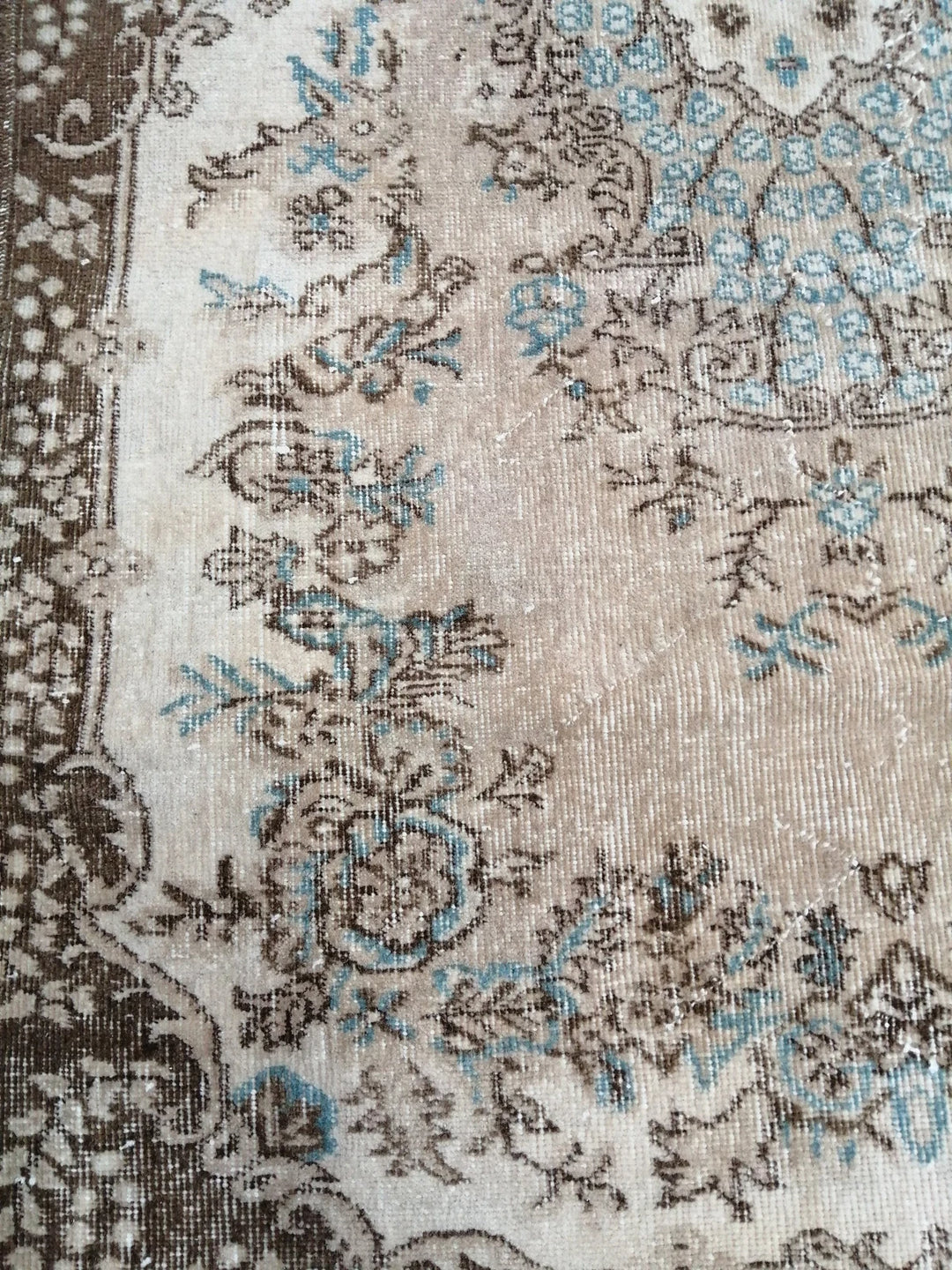 Beige Turkish Runner Rug 4' x 7' Hand-Knotted | No. WR88370