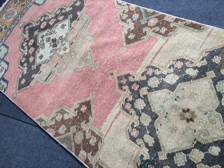 Beige Turkish Runner Rug 2' 8" x 13' 6" Hand-Knotted | No. WR88691