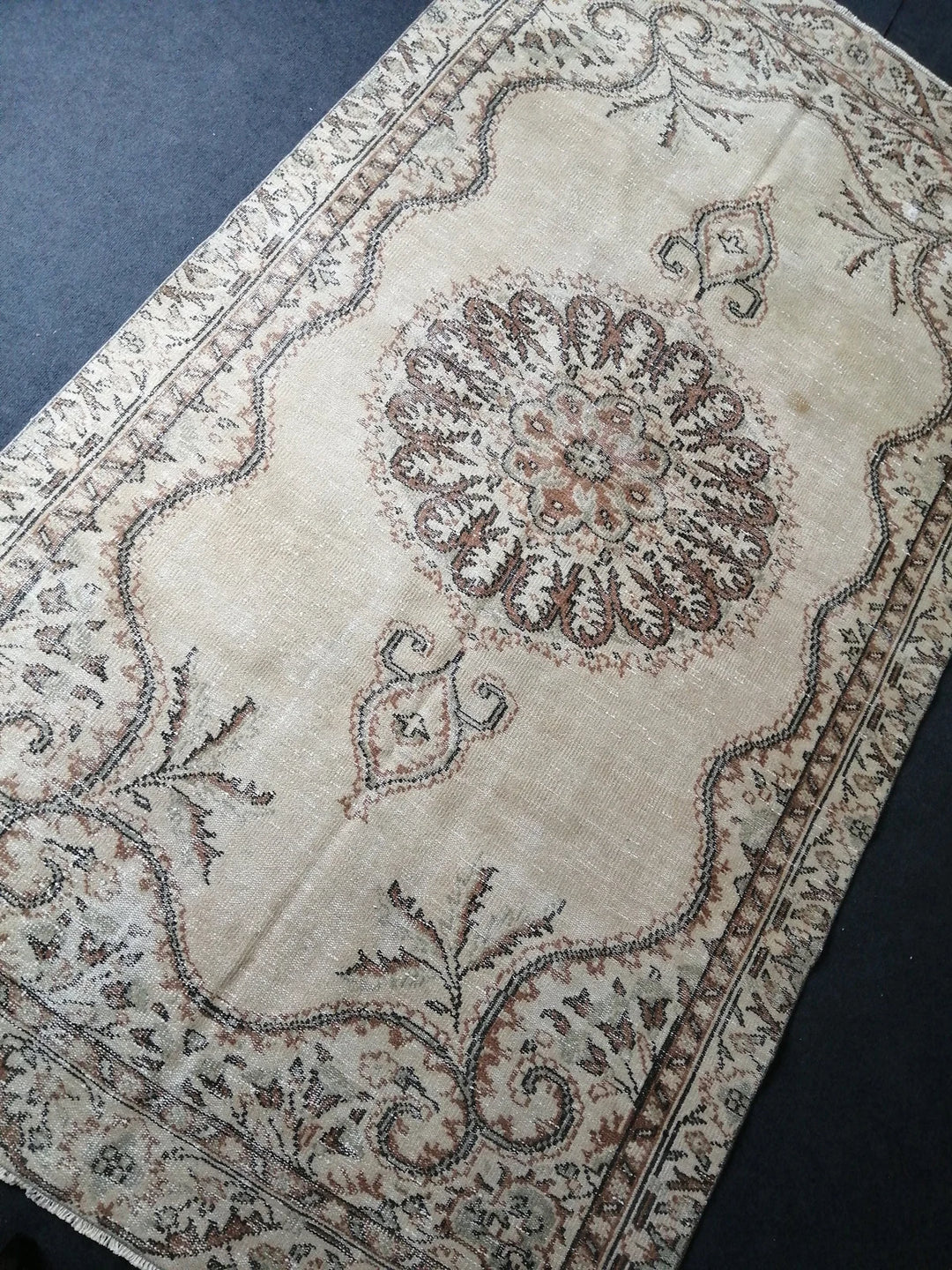 Beige Turkish Runner Rug 5' 6" x 9' 10" Hand-Knotted | No. WR88788