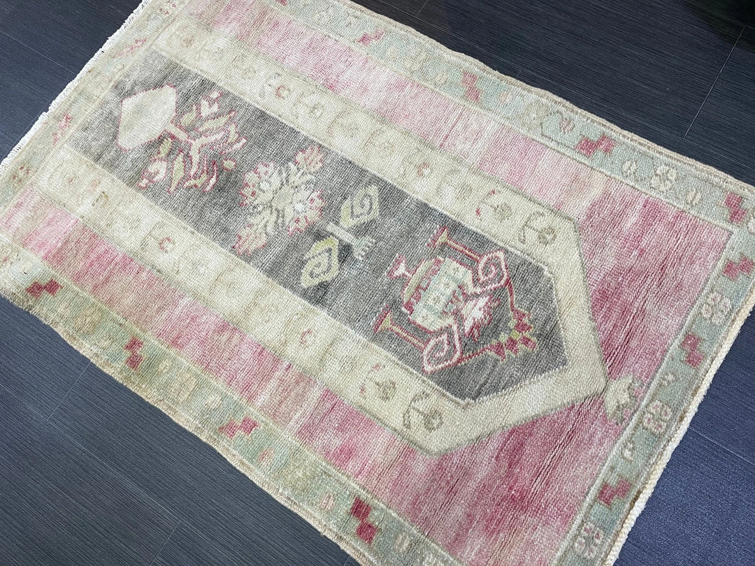 Beige Turkish Runner Rug 2' 7" x 3' 10" Hand-Knotted | No. WR88927