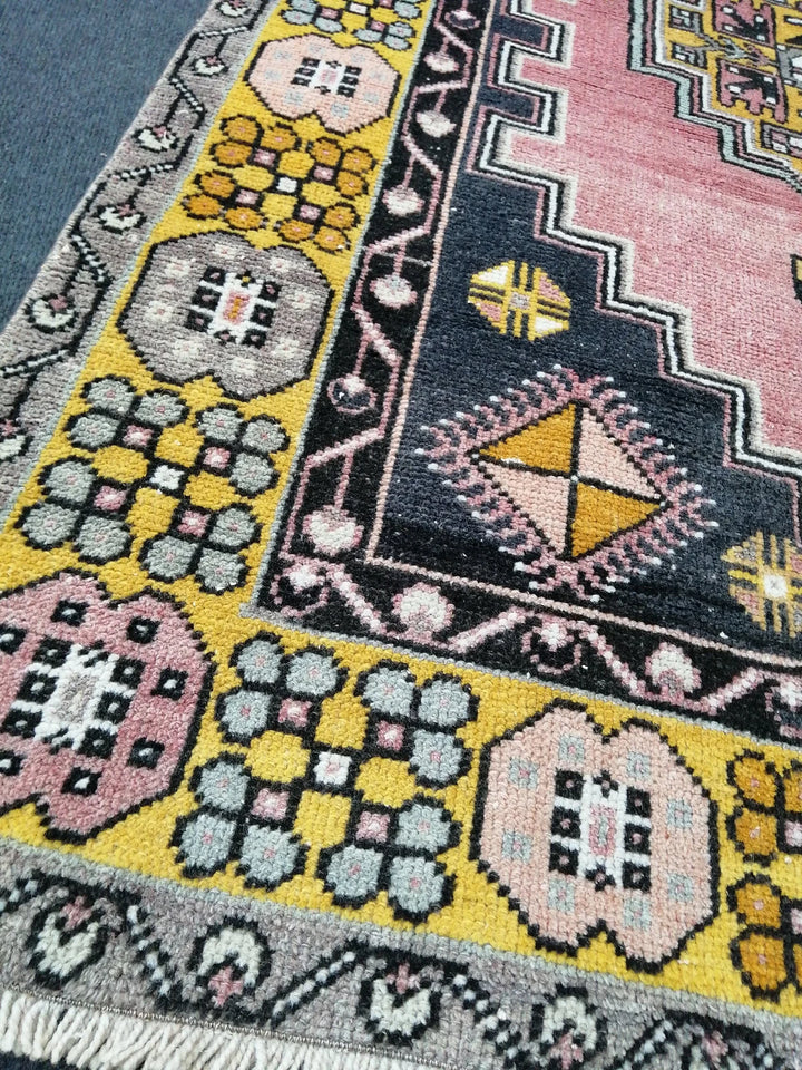 Pink Turkish Runner Rug 3' 10" x 7' 4" Hand-Knotted | No. WR89732