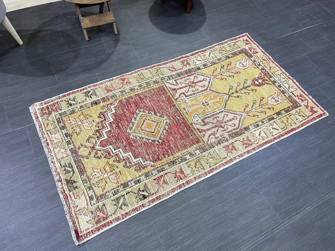 Red Turkish Vintage Rug 2' 6" x 4' 8" Hand-Knotted | No. WR91384
