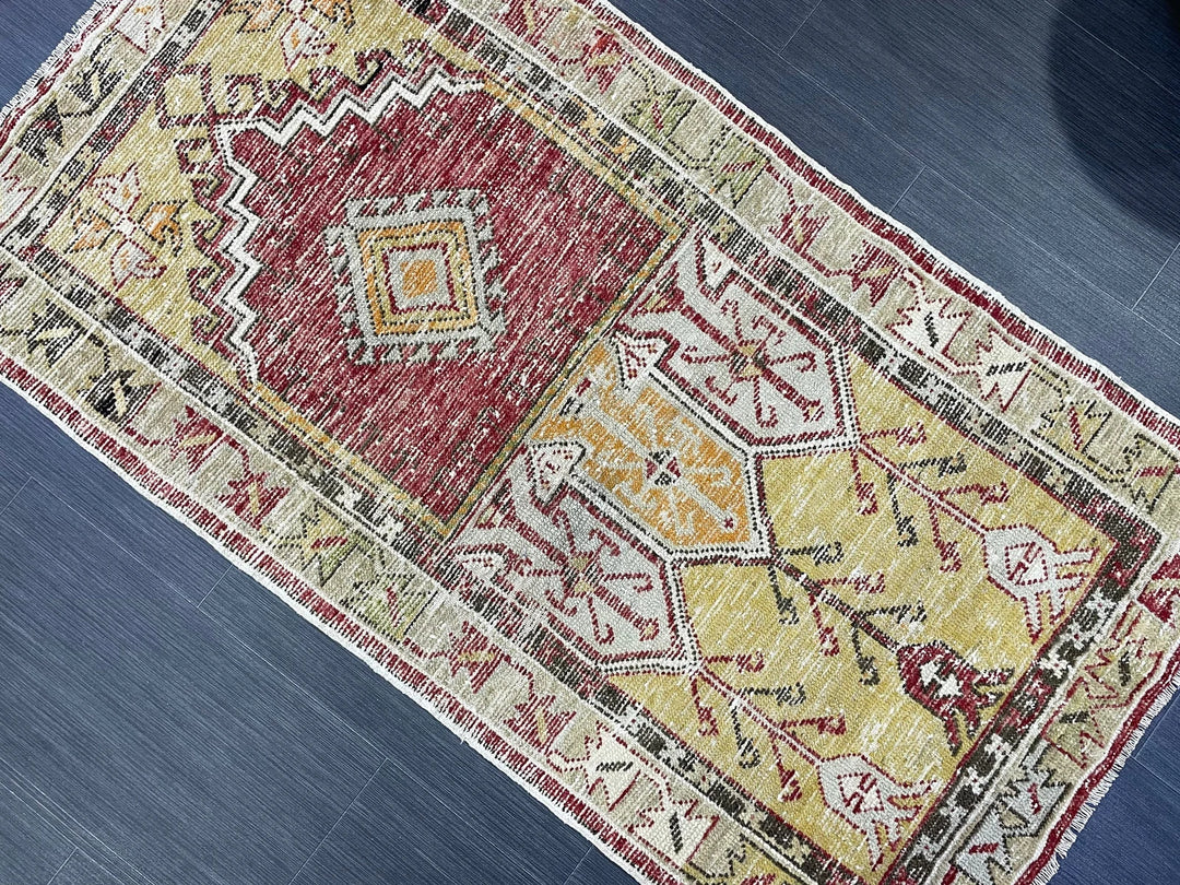 Red Turkish Vintage Rug 2' 6" x 4' 8" Hand-Knotted | No. WR91384