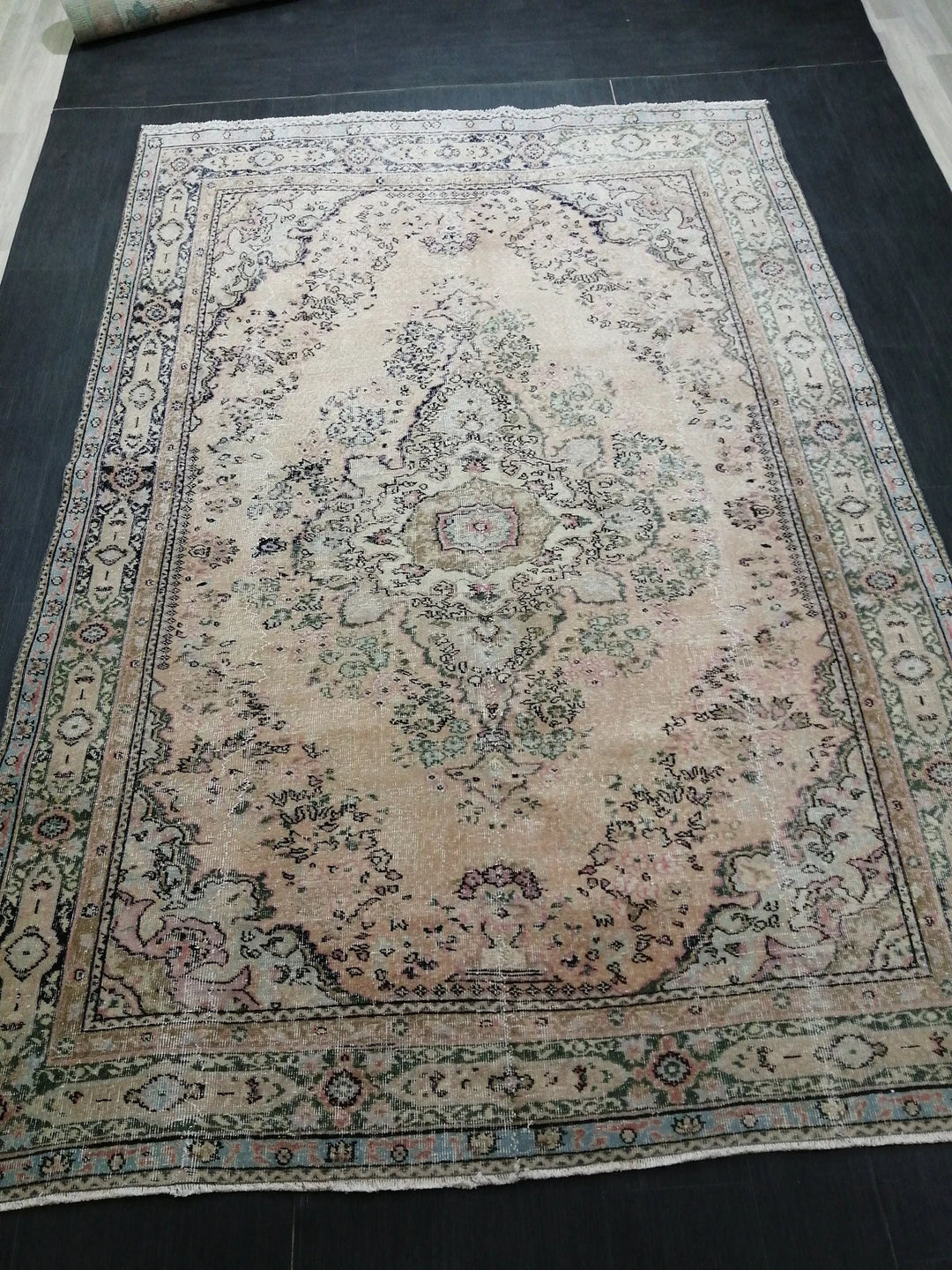 Cream Turkish Runner Rug 7' x 10' 3" Hand-Knotted | No. WR92716