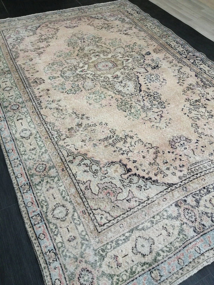Cream Turkish Runner Rug 7' x 10' 3" Hand-Knotted | No. WR92716