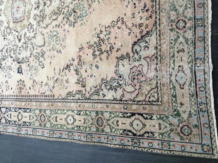 Cream Turkish Runner Rug 7' x 10' 3" Hand-Knotted | No. WR92716