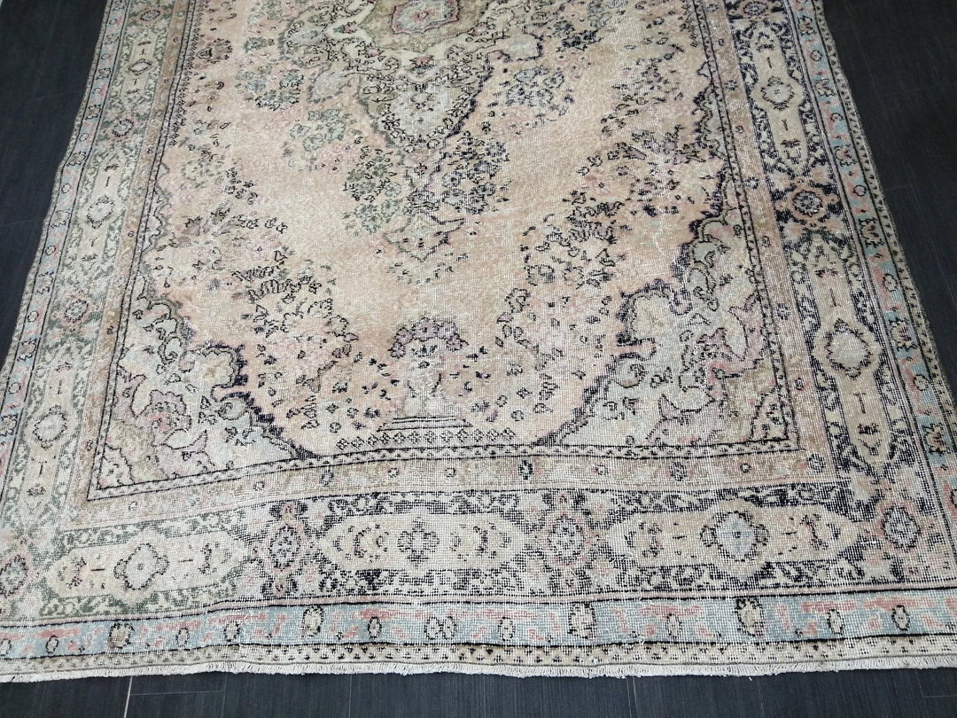 Cream Turkish Runner Rug 7' x 10' 3" Hand-Knotted | No. WR92716