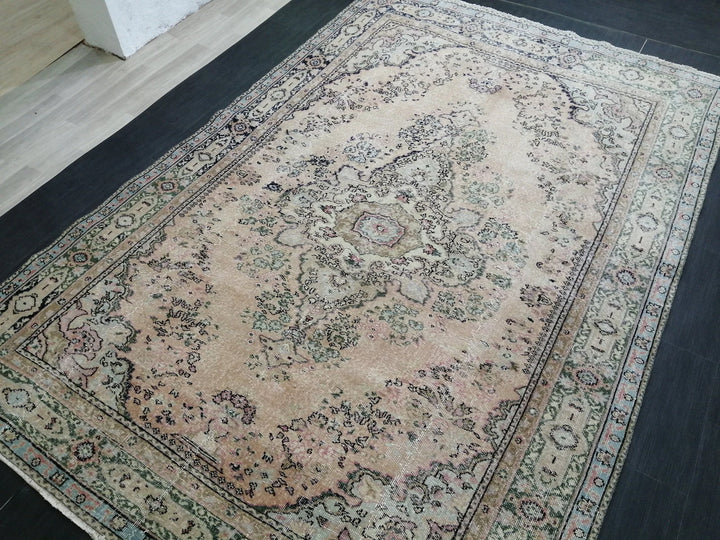 Cream Turkish Runner Rug 7' x 10' 3" Hand-Knotted | No. WR92716
