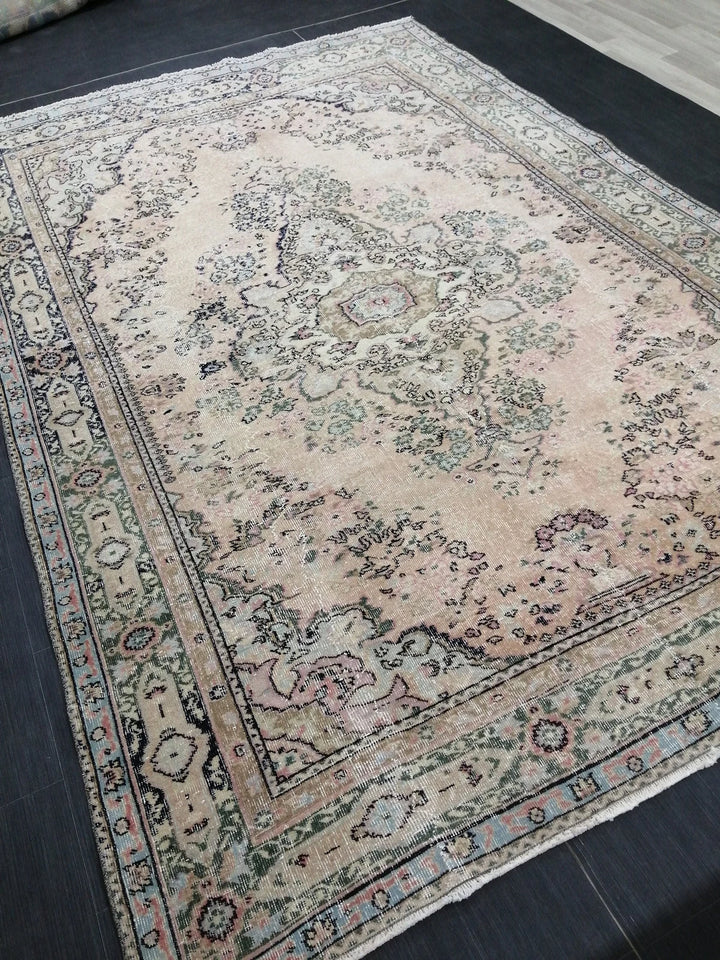 Cream Turkish Runner Rug 7' x 10' 3" Hand-Knotted | No. WR92716
