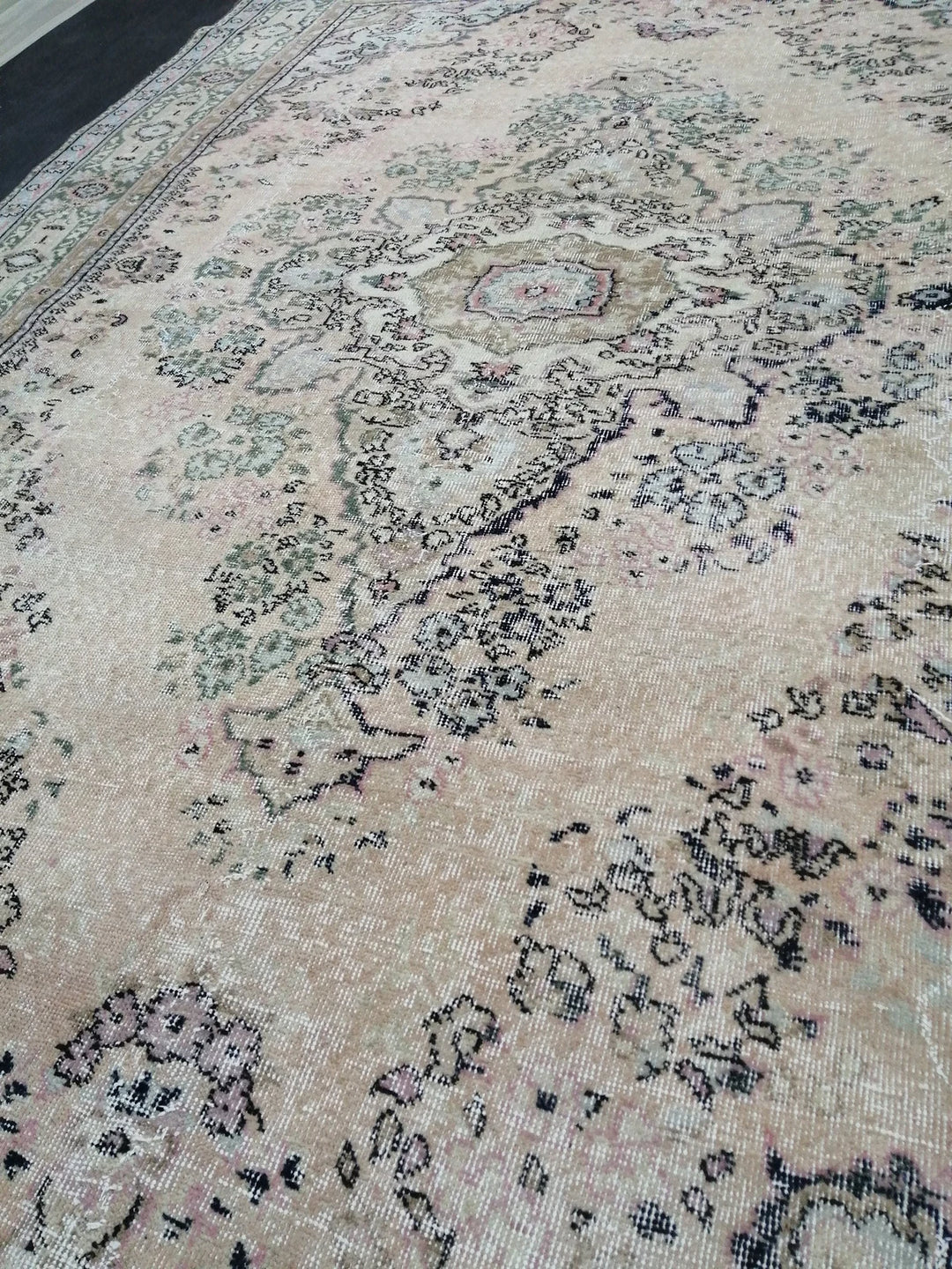 Cream Turkish Runner Rug 7' x 10' 3" Hand-Knotted | No. WR92716