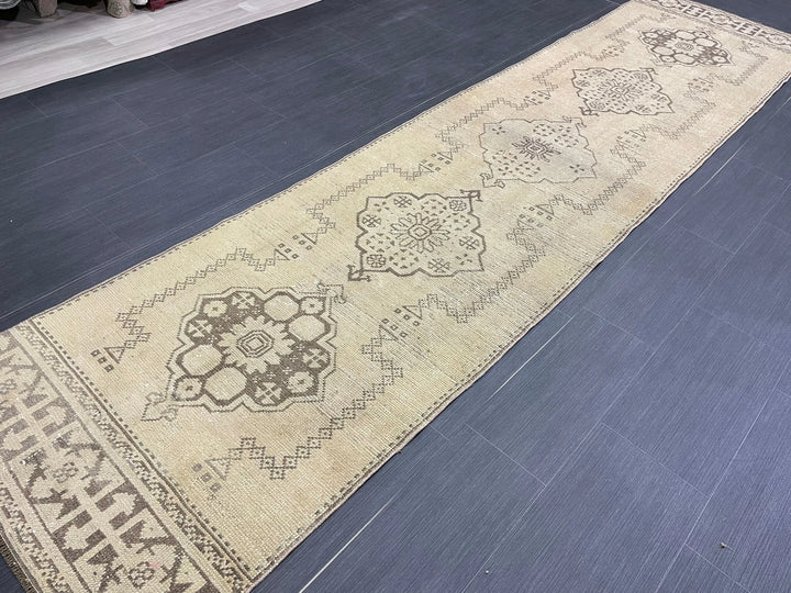Turkish Runner Rug 2' 9" x 11' 8" Hand-Knotted | No. WR93183