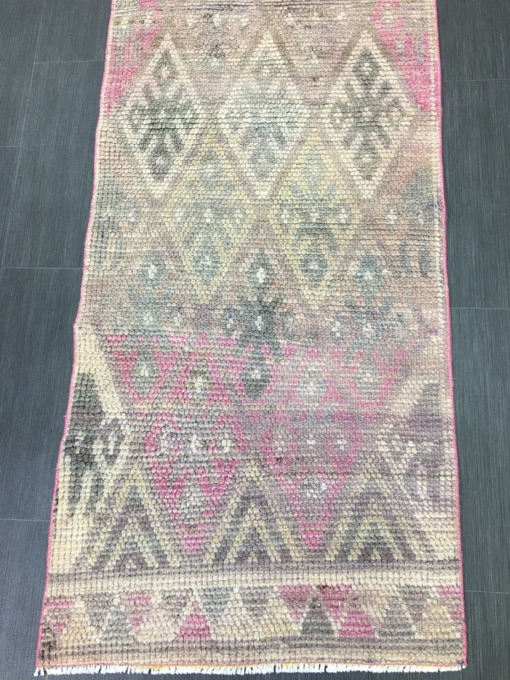 Turkish Runner Rug 2' 4" x 8' 6" Hand-Knotted | No. WR93550