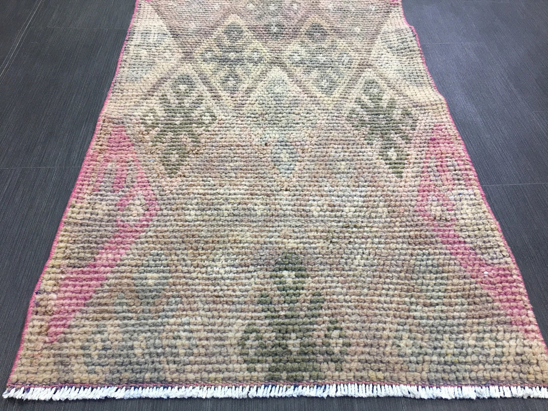 Turkish Runner Rug 2' 4" x 8' 6" Hand-Knotted | No. WR93550