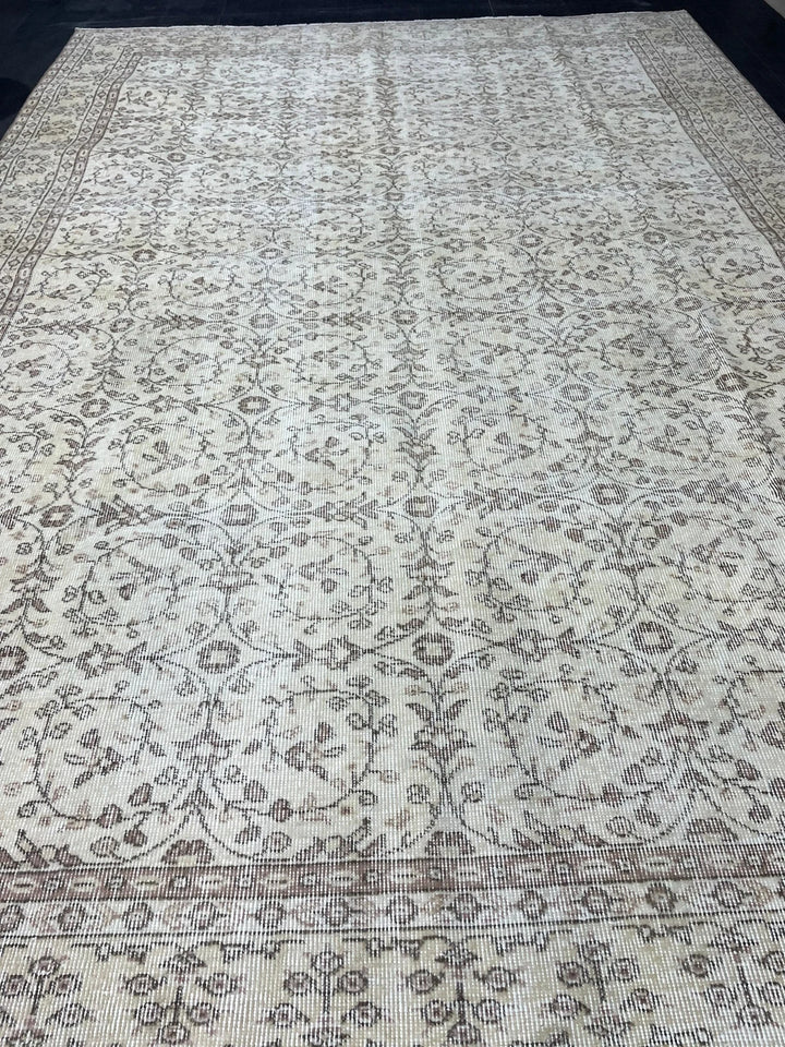 Turkish Runner Rug 6' 10" x 10' 1" Hand-Knotted | No. WR94224