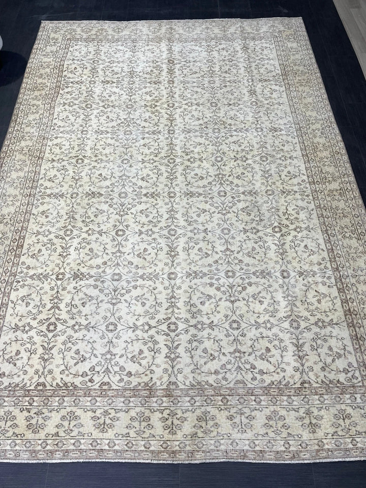Turkish Runner Rug 6' 10" x 10' 1" Hand-Knotted | No. WR94224