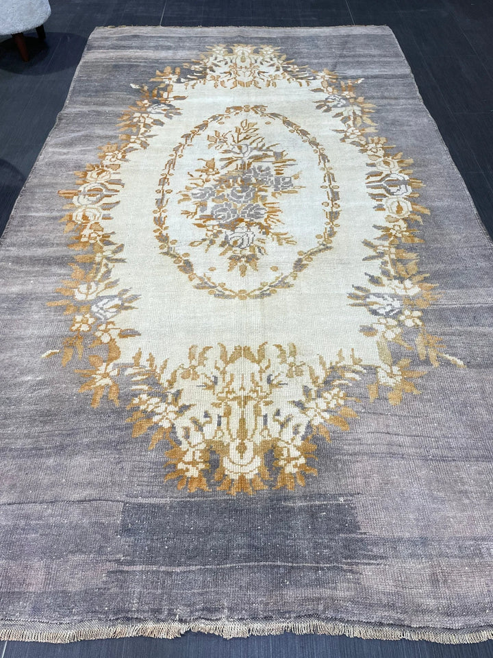 Grey Turkish Runner Rug 4' 9" x 8' 6" Hand-Knotted | No. WR94579