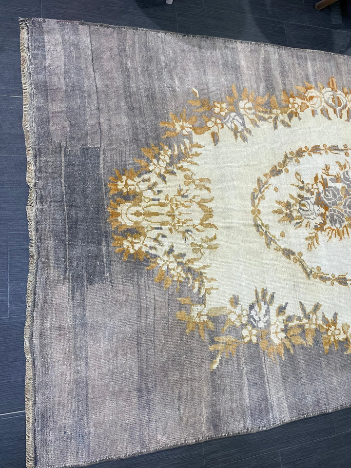 Grey Turkish Runner Rug 4' 9" x 8' 6" Hand-Knotted | No. WR94579
